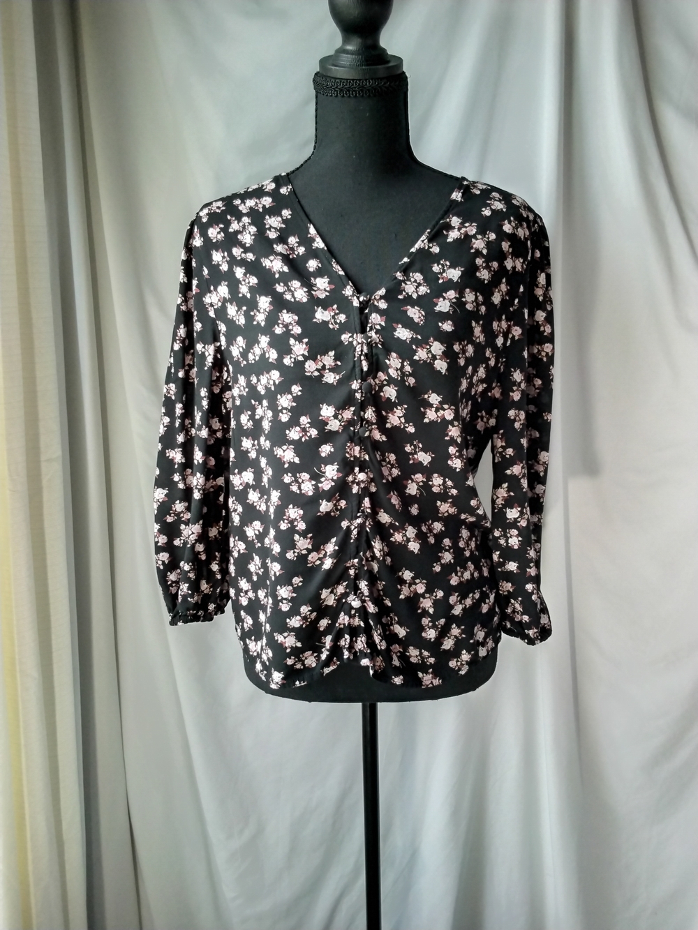 Black Floral V-Neck Women's Top - Pink Blossom Print